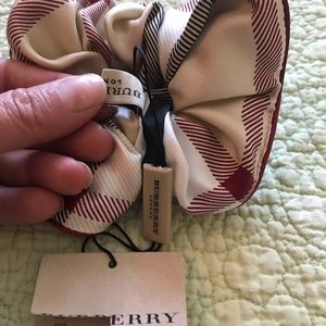 Burberry scrunchie, Early 2000s